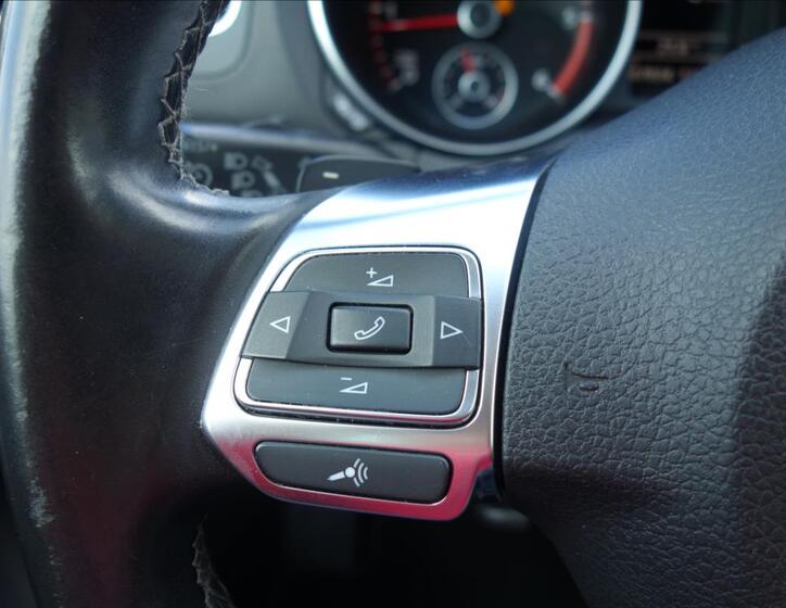 Volkswagen Golf 28