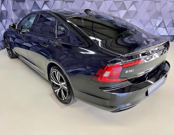 Volvo S90 7