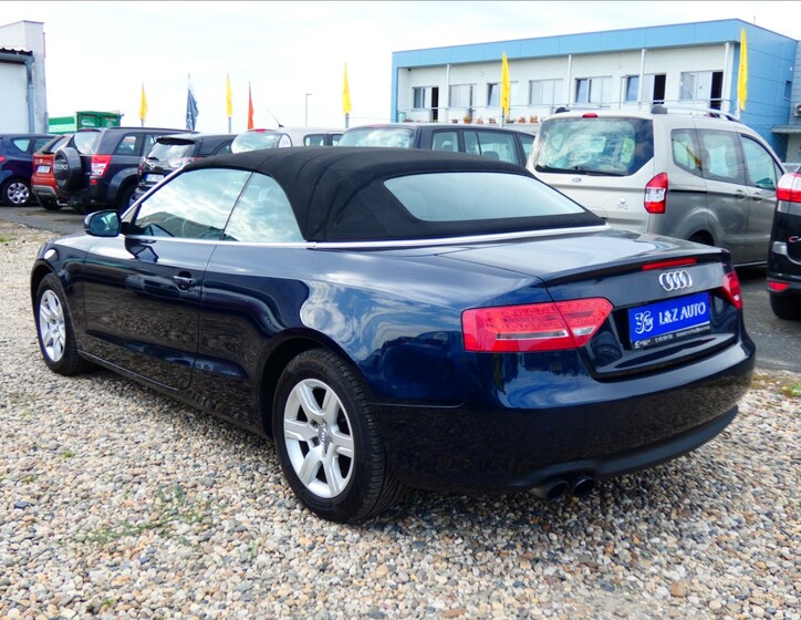 Audi A5 4