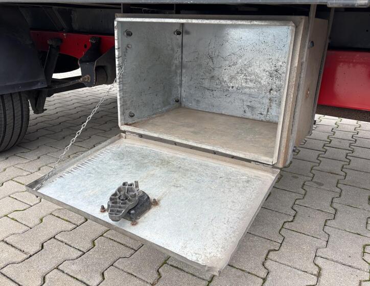 Ford Transit 8