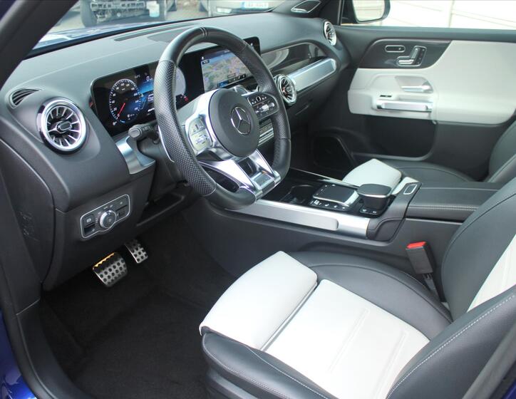 Mercedes-Benz GLB 10