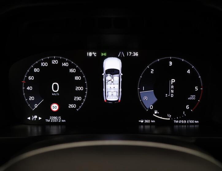 Volvo XC90 23