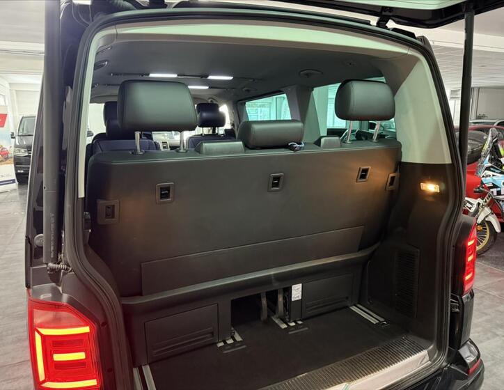 Volkswagen Multivan 26