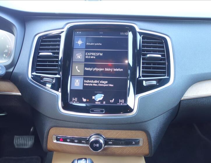 Volvo XC90 23