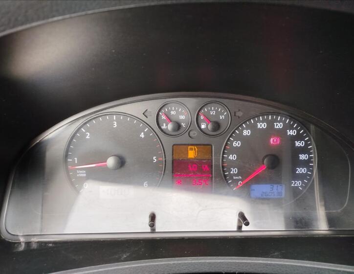 Volkswagen Caravelle 10