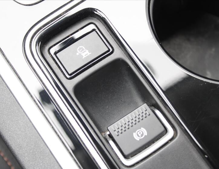 Jaguar XE 21