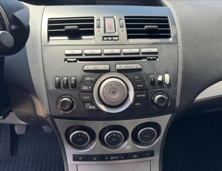 Mazda 3 16