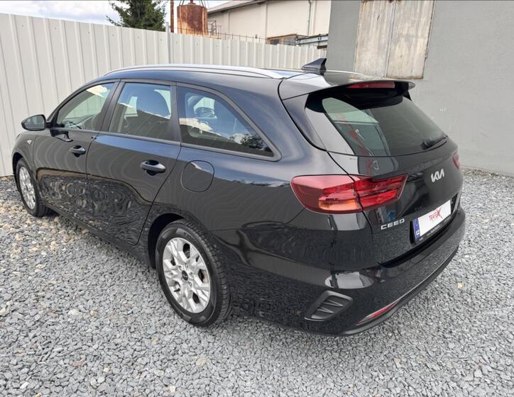 KIA Ceed 10