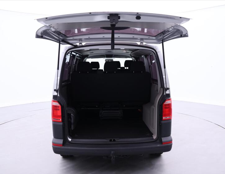 Volkswagen Transporter 9
