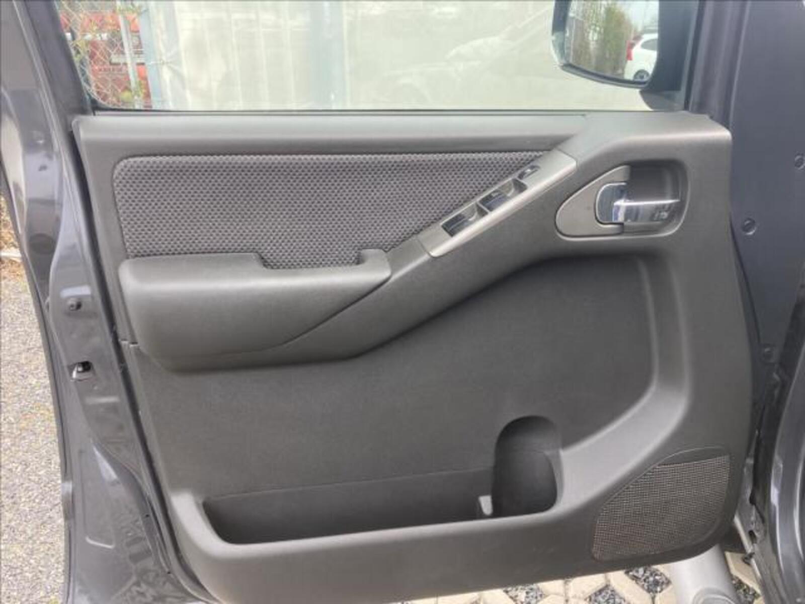 Nissan Navara 18