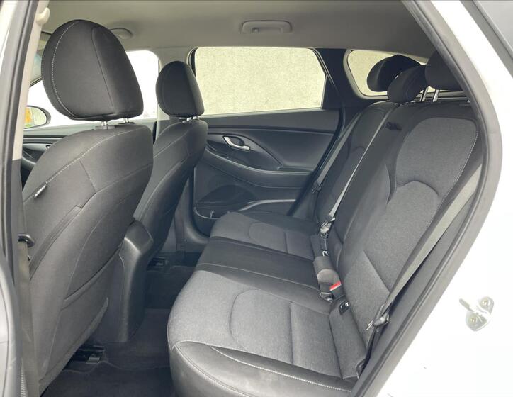 Hyundai i30 12