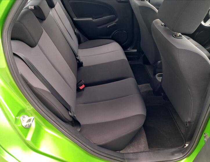 Mazda 2 14