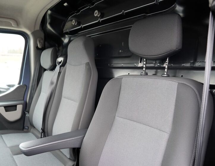 Nissan NV400 20