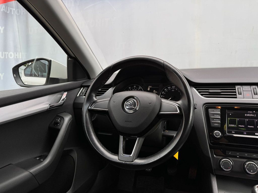 Škoda Octavia 16