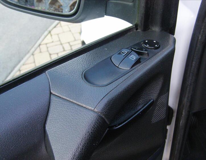 Mercedes-Benz Vito 16