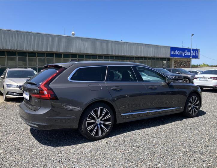 Volvo V90 6