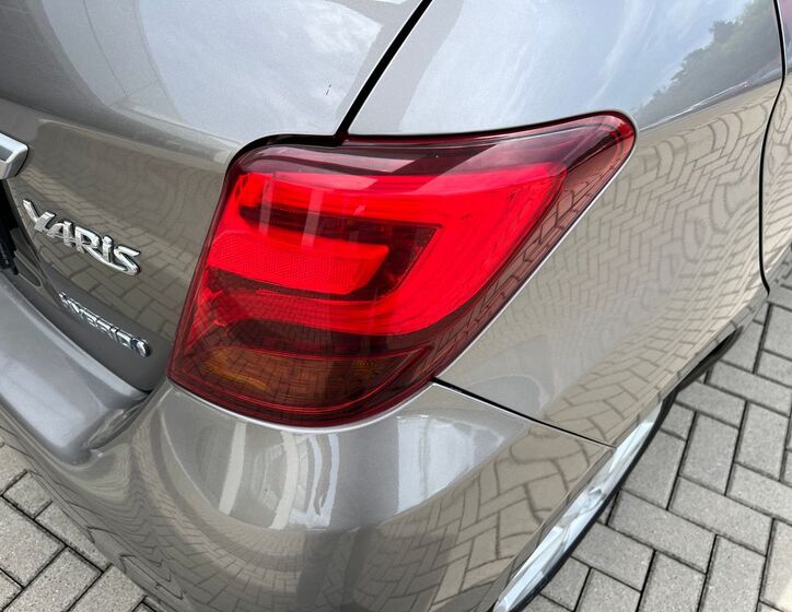 Toyota Yaris 11