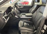 Audi Q8 20