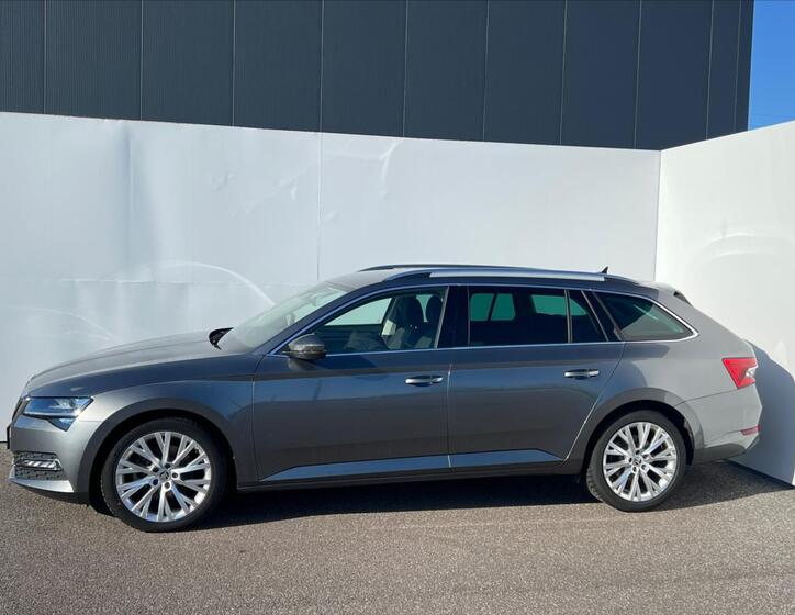 Škoda Superb 10