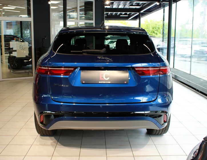 Jaguar F-Pace 5