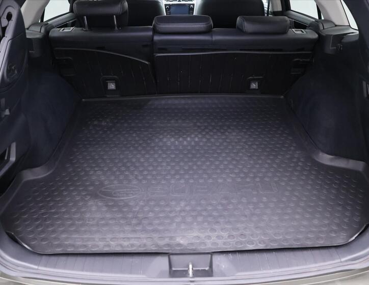 Subaru Outback 10