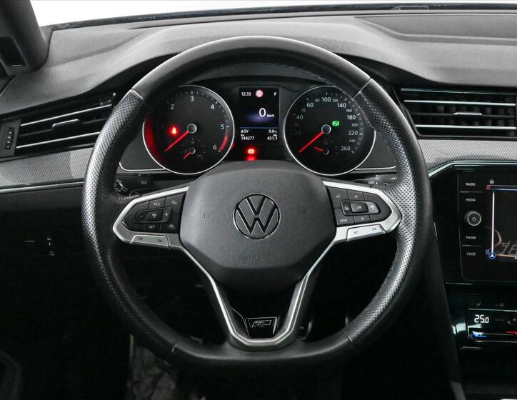 Volkswagen Passat 16