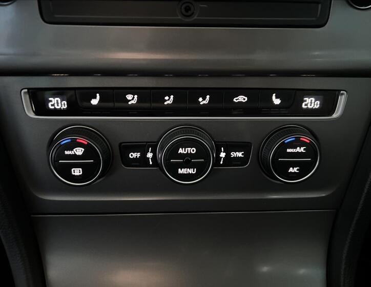 Volkswagen Golf 20