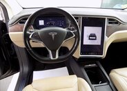 Tesla Model X 32