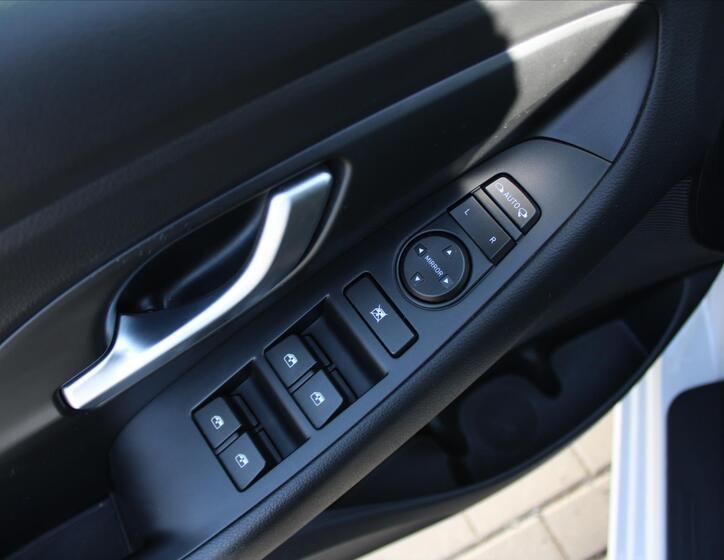 Hyundai i30 26