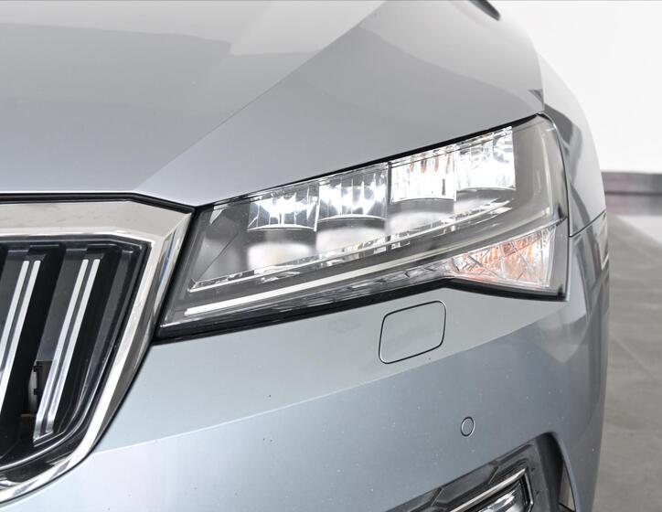 Škoda Superb 33