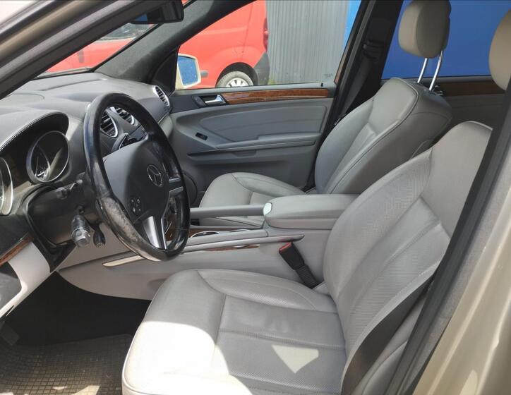 Mercedes-Benz GL 7