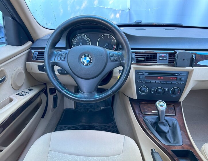 BMW Řada 3 18