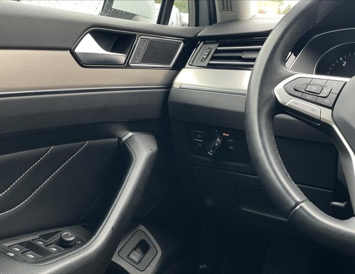 Volkswagen Passat 13
