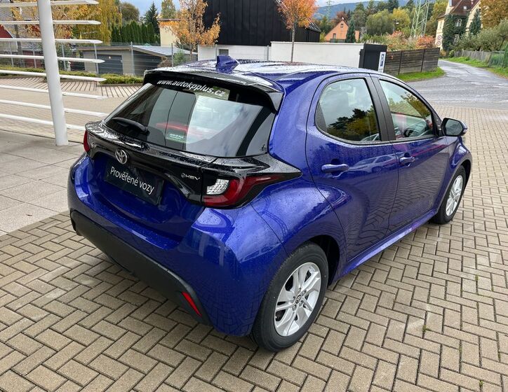 Toyota Yaris 6