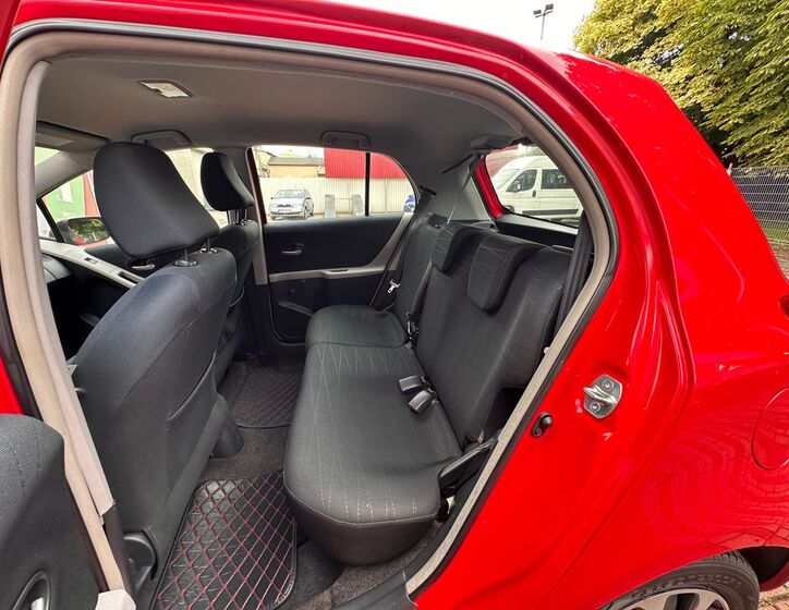 Toyota Yaris 11