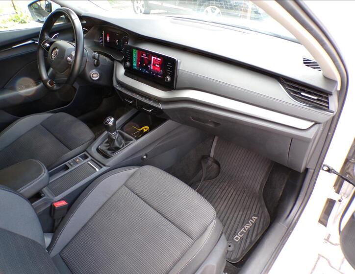 Škoda Octavia 24