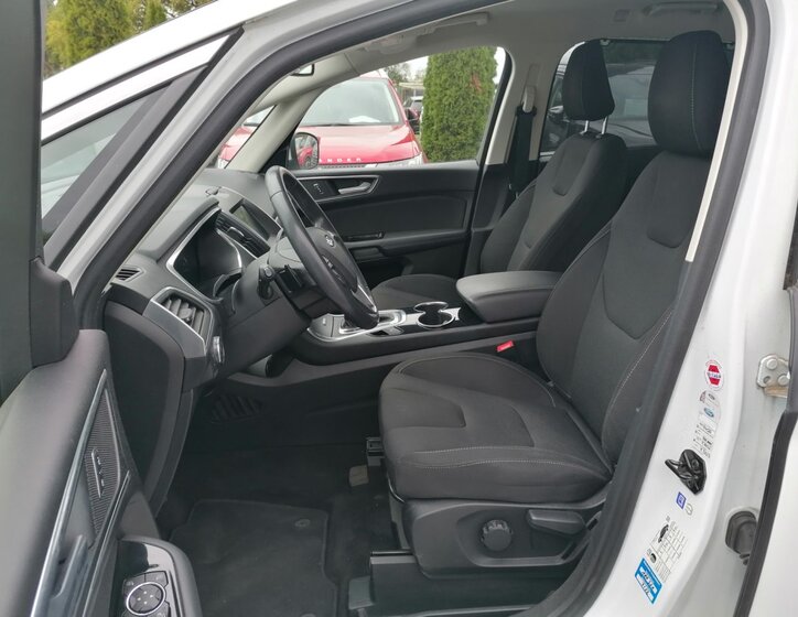 Ford S-MAX 9