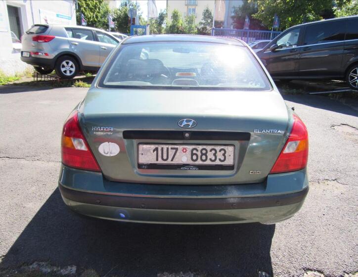 Hyundai Elantra 5