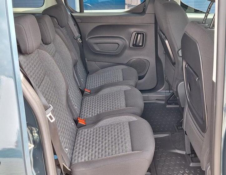 Peugeot Rifter 13