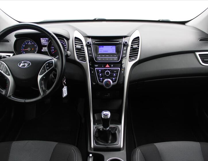 Hyundai i30 13