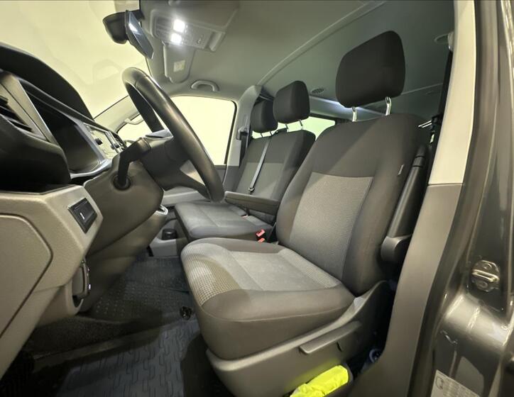 Volkswagen Transporter 17