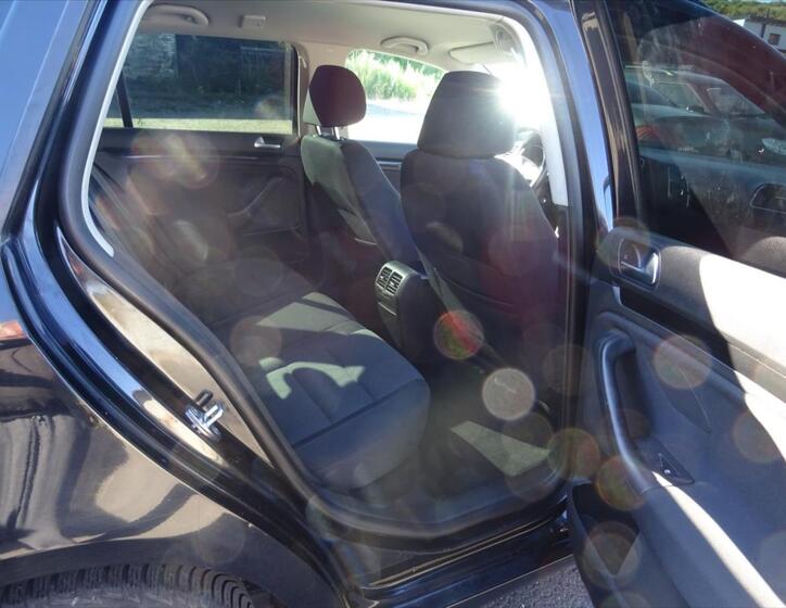 Volkswagen Golf 15