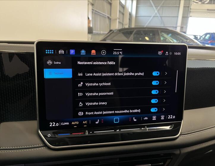 Volkswagen Tiguan 9