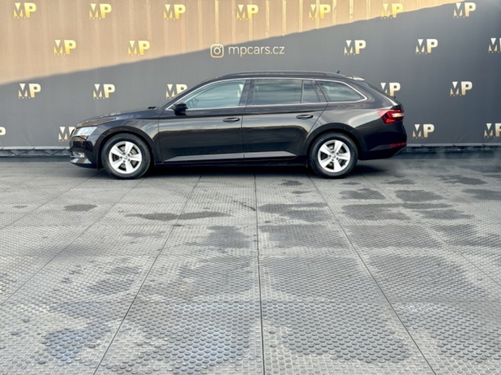 Škoda Superb 8