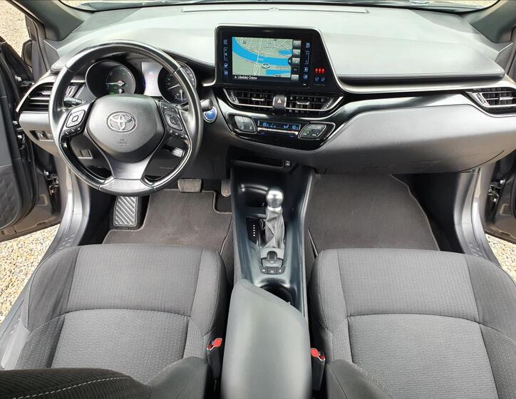 Toyota C-HR 19