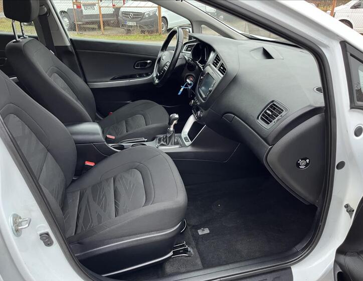 KIA Ceed 10
