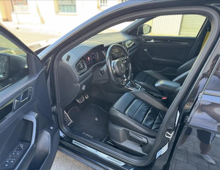 Volkswagen T-Roc 9