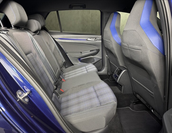 Volkswagen Golf 12