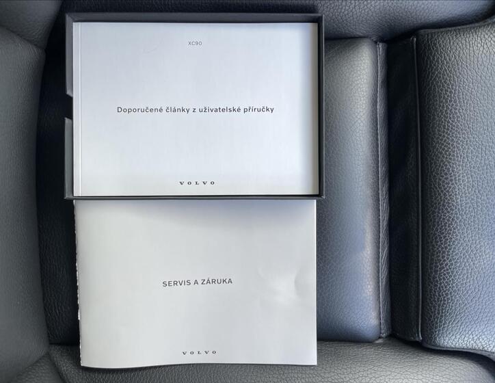 Volvo XC90 17