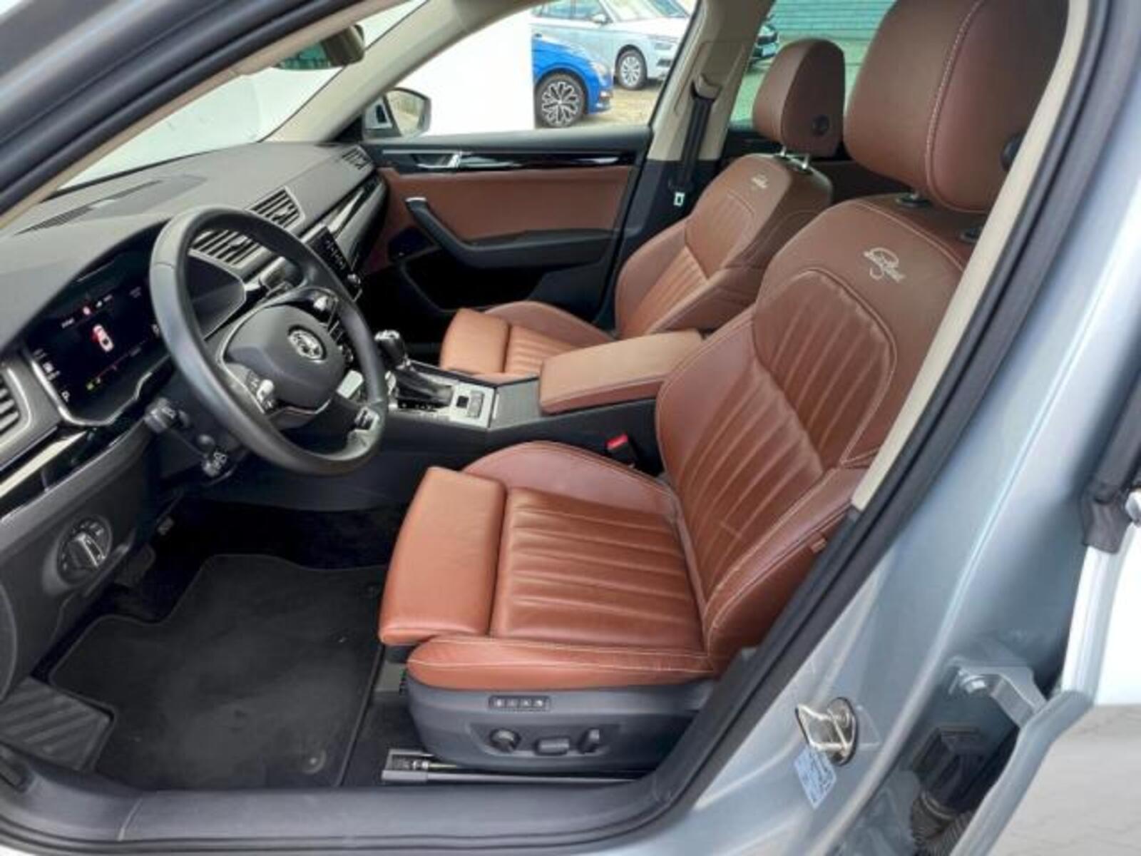 Škoda Superb 11